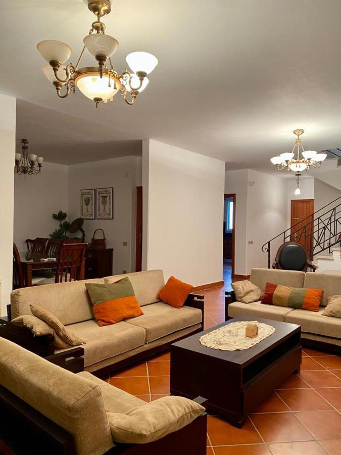 A Sea View Spacious Cheering 5 Bedroom Villa Ain Sokhna "Ain Bay" فيلا كاملة للإيجار قرية العين باي Айн-Сохна Екстер'єр фото