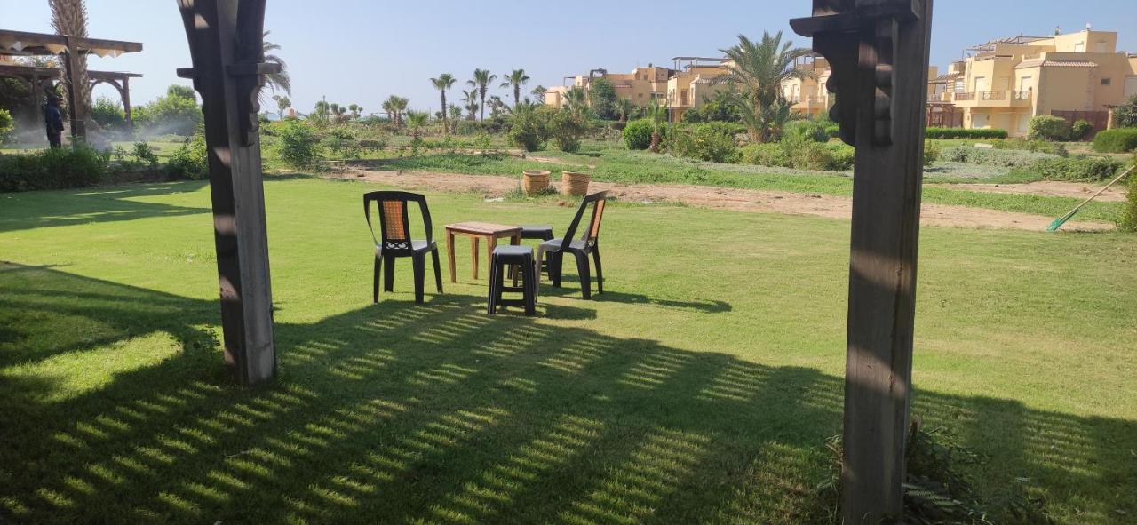 A Sea View Spacious Cheering 5 Bedroom Villa Ain Sokhna "Ain Bay" فيلا كاملة للإيجار قرية العين باي Айн-Сохна Екстер'єр фото