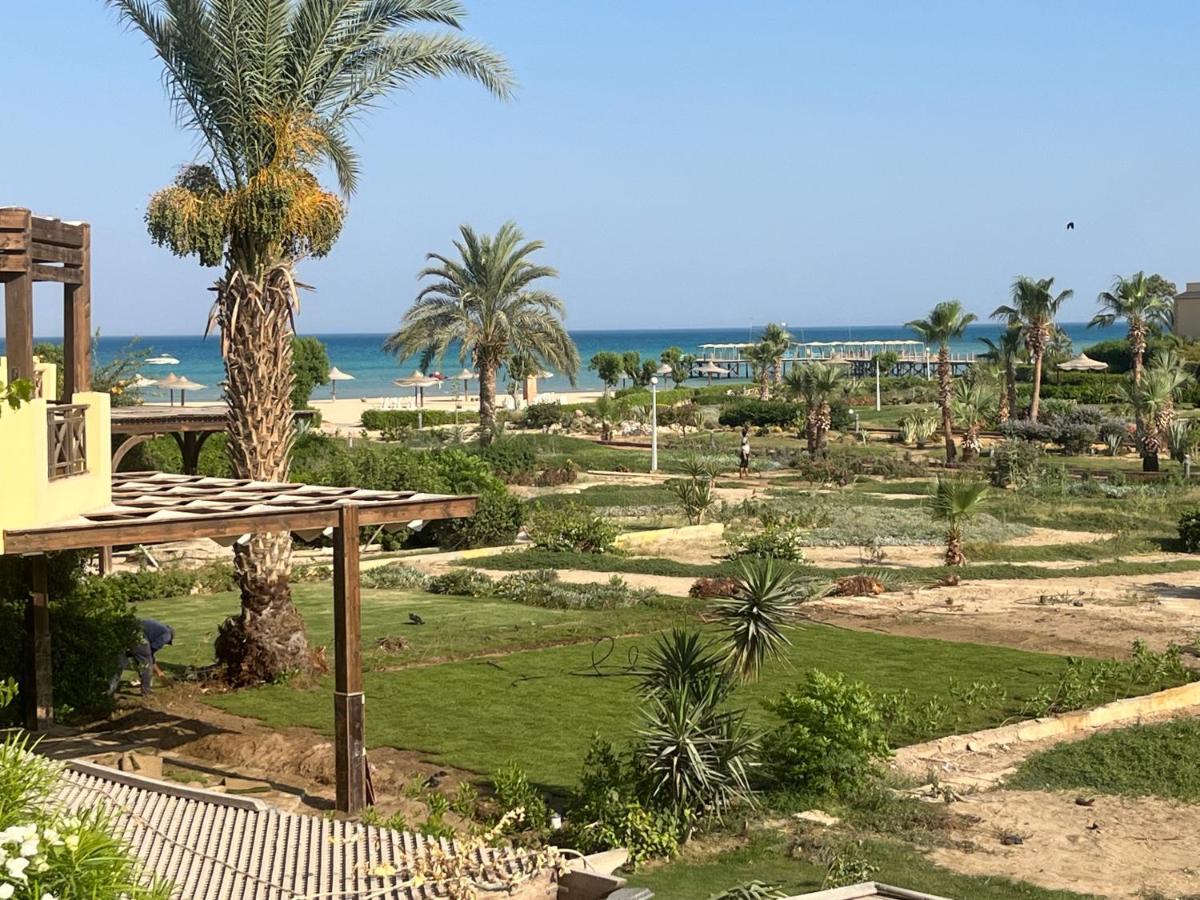 A Sea View Spacious Cheering 5 Bedroom Villa Ain Sokhna "Ain Bay" فيلا كاملة للإيجار قرية العين باي Айн-Сохна Екстер'єр фото