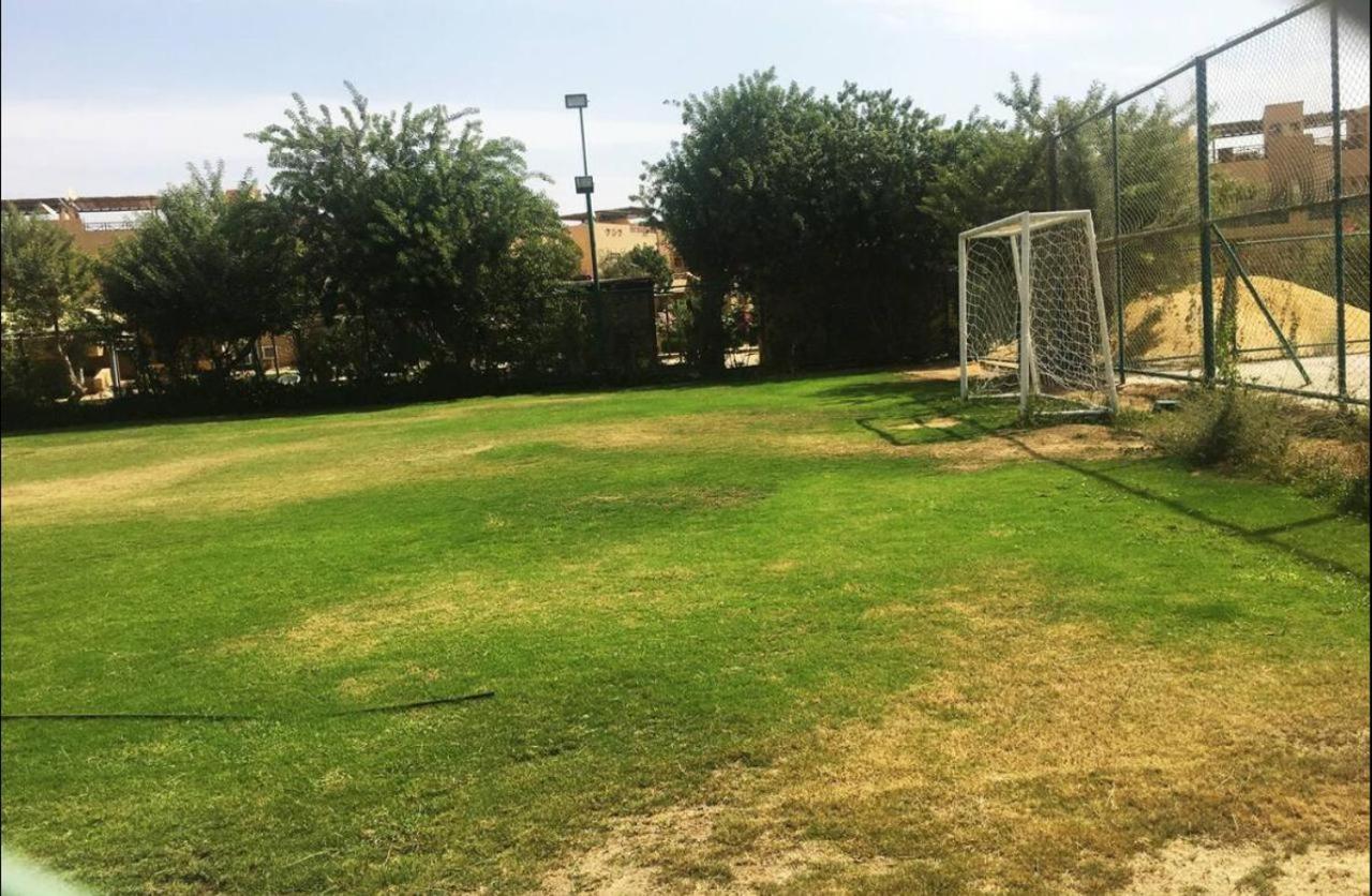 A Sea View Spacious Cheering 5 Bedroom Villa Ain Sokhna "Ain Bay" فيلا كاملة للإيجار قرية العين باي Айн-Сохна Екстер'єр фото