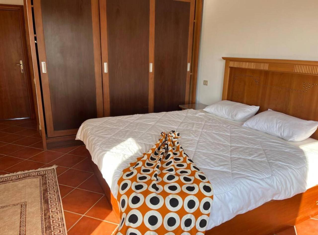 A Sea View Spacious Cheering 5 Bedroom Villa Ain Sokhna "Ain Bay" فيلا كاملة للإيجار قرية العين باي Айн-Сохна Екстер'єр фото
