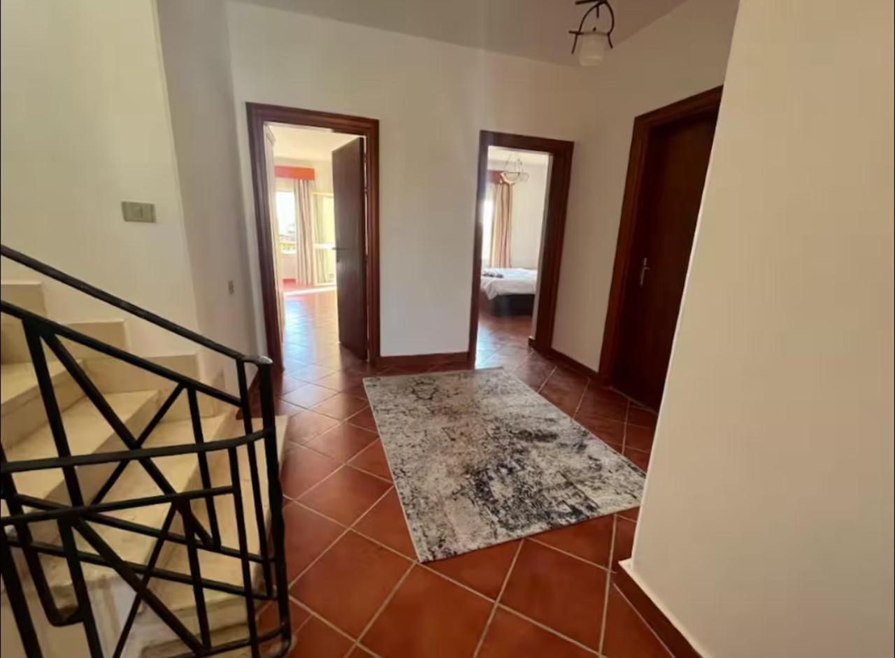 A Sea View Spacious Cheering 5 Bedroom Villa Ain Sokhna "Ain Bay" فيلا كاملة للإيجار قرية العين باي Айн-Сохна Екстер'єр фото