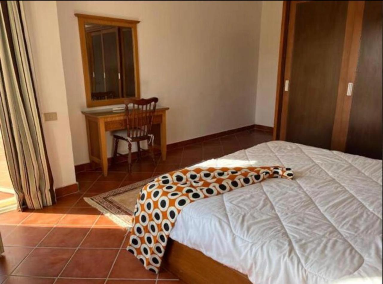 A Sea View Spacious Cheering 5 Bedroom Villa Ain Sokhna "Ain Bay" فيلا كاملة للإيجار قرية العين باي Айн-Сохна Екстер'єр фото